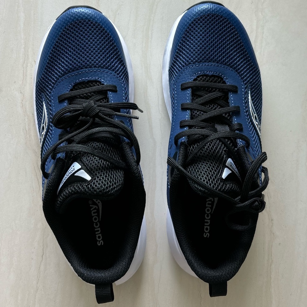 Saucony Axon 3 Sneaker Blue  - Youth 4